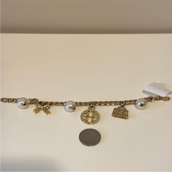 NEW✨Bracelet with Tory Burch round charm - Picture 7 of 9